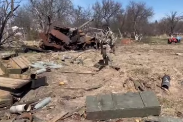 Російське вторгнення в Україну : На території Бучанського району, що на Київщині, 29.04 знайшли масове захоронення громадян, вбитих окупантами. Російське вторгнення в Україну : На території Бучанського району, що на Київщині, 29.04 знайшли масове захоронення громадян, вбитих окупантами.