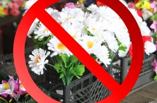 Українців закликають уникати використання штучних квітів під час поминальних днів