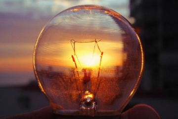 У Києві, Дніпрі, Харкові, Полтаві, Житомирі та інших містах України на деякий час зникло світло У Києві, Дніпрі, Харкові, Полтаві, Житомирі та інших містах України на деякий час зникло світло