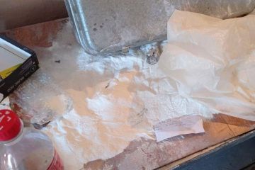 У Дніпрі чоловік у стані наркотичного сп’яніння «здав» патрульним гараж, де ймовірно виготовляв наркотики У Дніпрі чоловік у стані наркотичного сп’яніння «здав» патрульним гараж, де ймовірно виготовляв наркотики