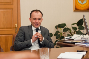 Гроші вимагали пачками: корупційний скандал за участі Міністра юстиції Дениса Малюски Гроші вимагали пачками: корупційний скандал за участі Міністра юстиції Дениса Малюски