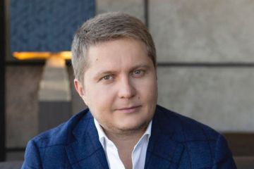 Андрей Гмырин стал новым "смотрящим" Офиса президента за фискальным рынком, — Юрий Бутусов Андрей Гмырин стал новым "смотрящим" Офиса президента за фискальным рынком, — Юрий Бутусов