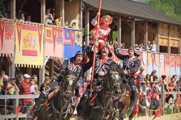Під Києвом змагатимуться кінні каскадери Під Києвом змагатимуться кінні каскадери