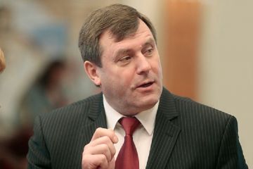 Петро ФІЛЮК – суддя Конституційного Суду України, який голосував «ЗА» скасування відповідальності за недостовірне декларування, і чому саме йому це вигідно? Петро ФІЛЮК – суддя Конституційного Суду України, який голосував «ЗА» скасування відповідальності за недостовірне декларування, і чому саме йому це вигідно?