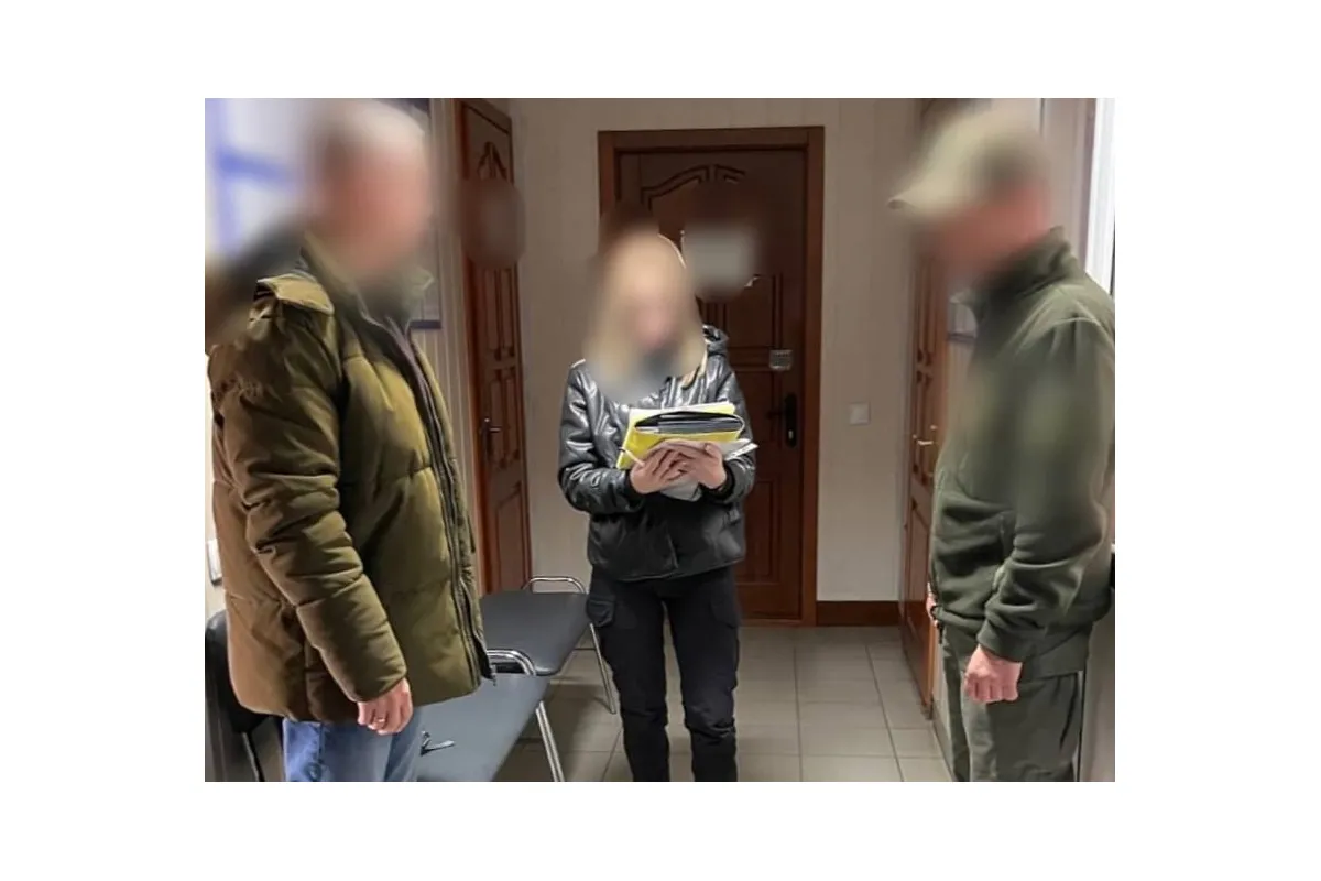 Незаконне переправлення осіб через держкордон за 2500 тис. доларів США  - підозрюються двоє мешканців Київщини