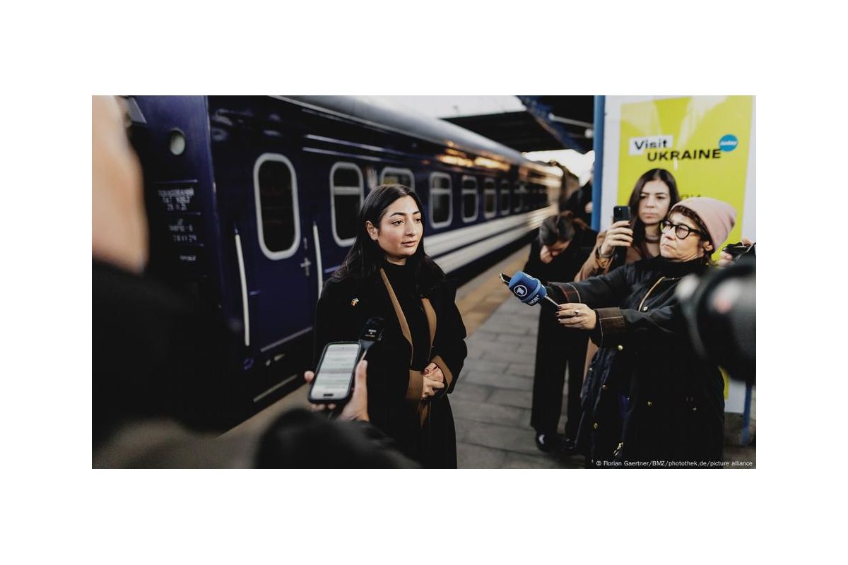 Німецька міністерка: Ми й надалі стоїмо на боці України Німецька міністерка: Ми й надалі стоїмо на боці України