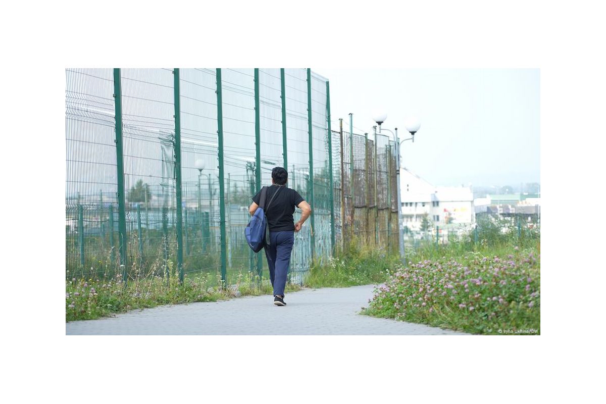 За два місяці Україну залишили щонайменше 100 тисяч молодих чоловіків За два місяці Україну залишили щонайменше 100 тисяч молодих чоловіків