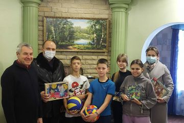 Дитячі будинки, багатодітні родини, лікарні, колонії та притулки – на Донеччині завершився прокурорський флешмоб  Дитячі будинки, багатодітні родини, лікарні, колонії та притулки – на Донеччині завершився прокурорський флешмоб