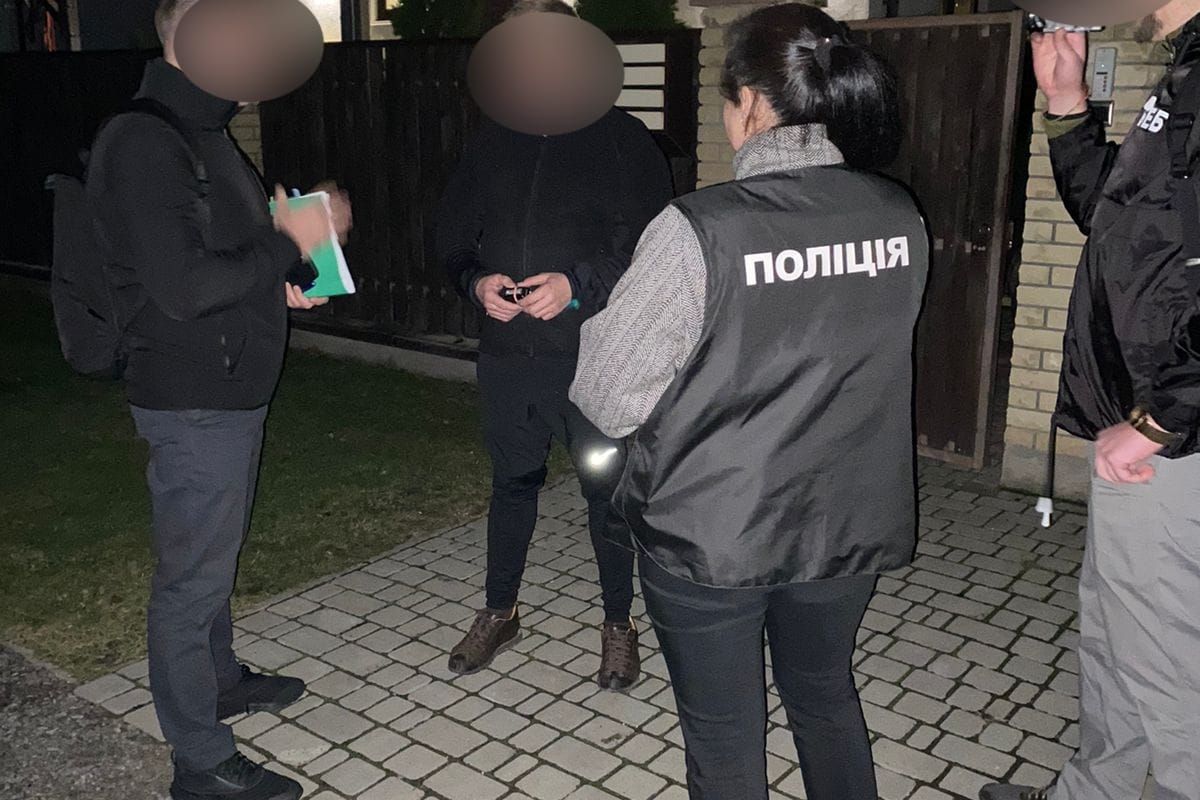 Закупив неякісну військову форму для добровольчого формування - судитимуть сільського голову Закупив неякісну військову форму для добровольчого формування - судитимуть сільського голову