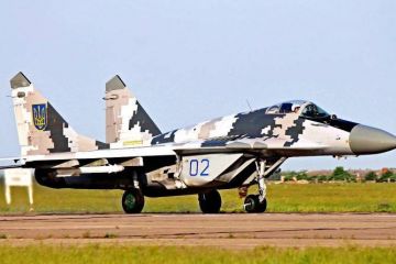 Львовские военные незаконно разбирали на запчасти истребители		   			Львовские военные незаконно разбирали на запчасти истребители