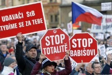 Проти Бенешевої – Чехи вийшли на антиурядовий протест Проти Бенешевої – Чехи вийшли на антиурядовий протест