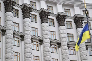 Кабмин предлагает Раде увеличить дефицит бюджета в 4 раза и обнулить финансирование местных выборов		   			Кабмин предлагает Раде увеличить дефицит бюджета в 4 раза и обнулить финансирование местных выборов