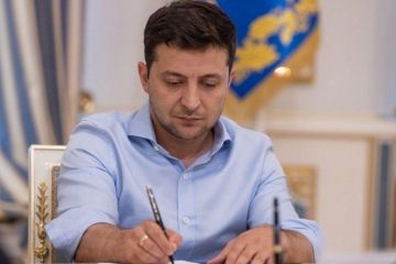 Зеленский подписал закон о судебной реформе		   			Зеленский подписал закон о судебной реформе