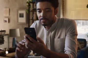 Samsung поиздевалась над iPhone в новом видео		   			Samsung поиздевалась над iPhone в новом видео