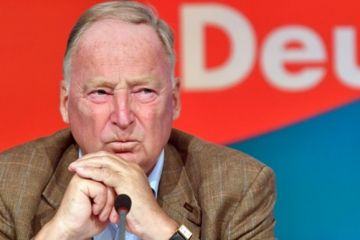 Политик из ФРГ призвал признать Крым частью России		   			Политик из ФРГ призвал признать Крым частью России