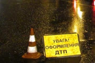 Главу полиции Конотопа отстранили из-за сбитого его машиной ребенка		   			Главу полиции Конотопа отстранили из-за сбитого его машиной ребенка