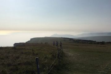 В Англии на пляж с моря прилетело ядовитое облако хлора		   			В Англии на пляж с моря прилетело ядовитое облако хлора