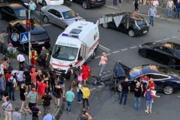 Конюх Януковича и «авторитет» Ахметова - кто влетел на Range Rover в толпу людей в Киеве Конюх Януковича и «авторитет» Ахметова - кто влетел на Range Rover в толпу людей в Киеве