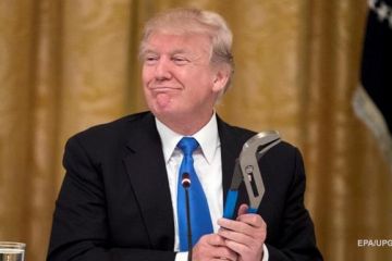 В новых санкциях против РФ нашли “лазейку Трампа”		   			В новых санкциях против РФ нашли “лазейку Трампа”