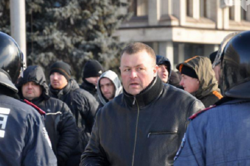 Рейдер и руководитель запорожских титушек — Хоменко Александр Петрович пытается с помощью начальника ГУНП в Запорожской области Лушпиенка М.М. закрыть все свои уголовные дела		   			Рейдер и руководитель запорожских титушек — Хоменко Александр Петрович пытается с помощью начальника ГУНП в Запорожской области Лушпиенка М.М. закрыть все свои уголовные дела