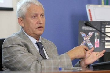 Костюченко Вадим, Мизрах Игорь, Сергей Смотрич и близкие друзья сегодня поздравили Игоря Гатауллина с 65-летием!		   			Костюченко Вадим, Мизрах Игорь, Сергей Смотрич и близкие друзья сегодня поздравили Игоря Гатауллина с 65-летием!