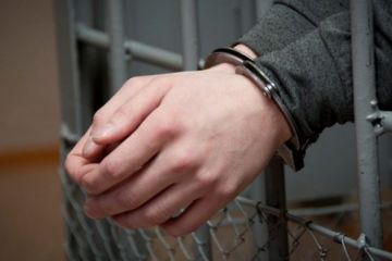 Дістали з-за кордону: обвинувачуваного в умисному вбивстві, який 7 років переховувався від слідства, взято під варту Дістали з-за кордону: обвинувачуваного в умисному вбивстві, який 7 років переховувався від слідства, взято під варту