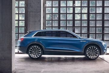 Немцы рассекретили кроссовер Audi e-tron		   			Немцы рассекретили кроссовер Audi e-tron