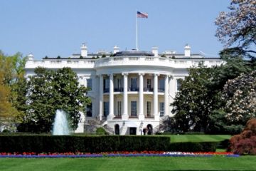 Социологи: 30% американцев не верят информации из Белого дома		   			Социологи: 30% американцев не верят информации из Белого дома