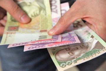 За надання слідчому неправомірної вигоди чоловіку загрожує до 8 років за гратами За надання слідчому неправомірної вигоди чоловіку загрожує до 8 років за гратами