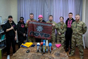 Гурт Kalush став амбасадором об’єднаної штурмової бригади Нацполіції «Лють» Гурт Kalush став амбасадором об’єднаної штурмової бригади Нацполіції «Лють»