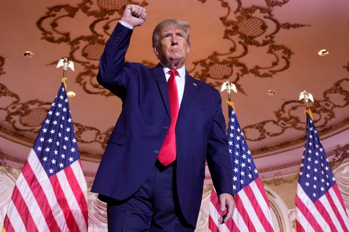 Трампу висунуть понад 30 пунктів звинувачення. Очікується, що він постане перед судом у вівторок, — CNN із посиланням на джерела Трампу висунуть понад 30 пунктів звинувачення. Очікується, що він постане перед судом у вівторок, — CNN із посиланням на джерела