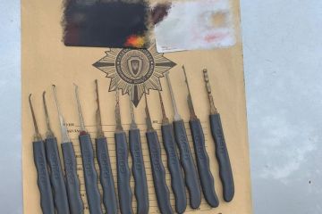 Поліцейські затримали мешканців Кривого Рогу, які пограбували ювелірну крамницю на Закарпатті Поліцейські затримали мешканців Кривого Рогу, які пограбували ювелірну крамницю на Закарпатті