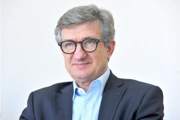 Сергей Тарута... Представитель аморальных и циничных обманщиков, которые в любой момент готовы предать народ, родителей, друзей, Украину - разве не об этом говорится в решении Высокого суда Англии и Уэльса? Сергей Тарута... Представитель аморальных и циничных обманщиков, которые в любой момент готовы предать народ, родителей, друзей, Украину - разве не об этом говорится в решении Высокого суда Англии и Уэльса?