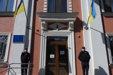 Вже чотирнадцять судових установ Луганщини перебувають під охороною Служби судової охорони Вже чотирнадцять судових установ Луганщини перебувають під охороною Служби судової охорони