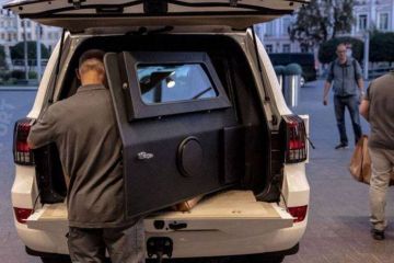 З'явилися фото виїзду місії МАГАТЕ із Києва З'явилися фото виїзду місії МАГАТЕ із Києва