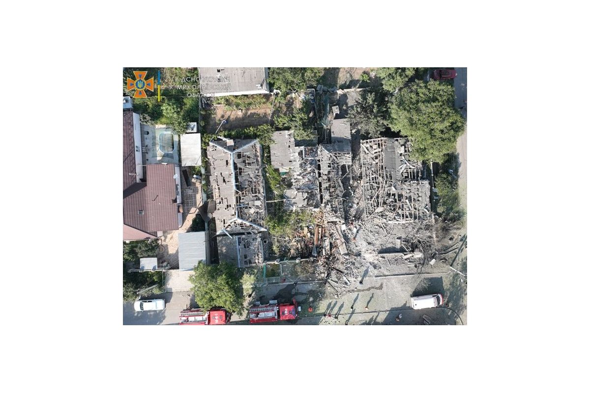 Двоє травмованих, пошкоджені приватні будинки і одна адмінбудівля на Київщині Двоє травмованих, пошкоджені приватні будинки і одна адмінбудівля на Київщині
