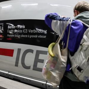 Молоді європейці отримають безкоштовні квитки на подорожі Євросоюзом Молоді європейці отримають безкоштовні квитки на подорожі Євросоюзом