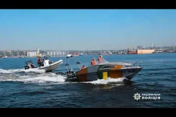 ​На Донеччині поліція на воді та прикордонники проводять спільні профілактичні заходи «Безпечне море»