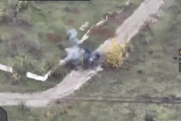 Артилерія – ви найкращі! Влучним пострілом боги війни 115 бригади ЗСУ відправили на концерт кобзона орків, які заважали нашій піхоті Артилерія – ви найкращі! Влучним пострілом боги війни 115 бригади ЗСУ відправили на концерт кобзона орків, які заважали нашій піхоті