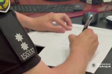 На Одещині правоохоронці затримали чоловіка за підозрою у зґвалтуванні малолітньої дівчинким. На Одещині правоохоронці затримали чоловіка за підозрою у зґвалтуванні малолітньої дівчинким.