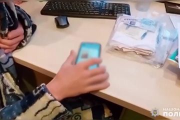 Поліція викрила третю фейкову "Дію" із підробними COVID-сертифікатами Поліція викрила третю фейкову "Дію" із підробними COVID-сертифікатами