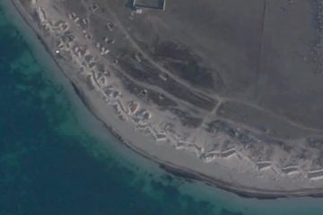 Війська рф на кримських пляжах викопали 200 км окопів — ОК Південь Війська рф на кримських пляжах викопали 200 км окопів — ОК Південь