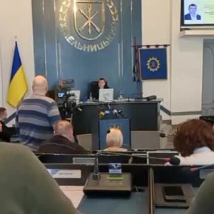 Депутати Хмельницького позбавили землі міські організації УПЦ Депутати Хмельницького позбавили землі міські організації УПЦ