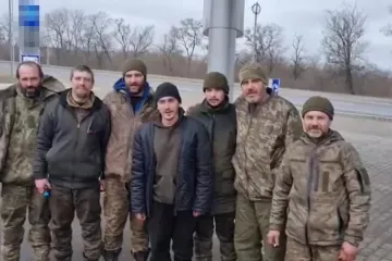 ​ Україна повернула з полону ще 10 військових та двох цивільних