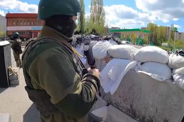 Російське вторгнення в Україну : Ті, хто тримає оборону Харкова Російське вторгнення в Україну : Ті, хто тримає оборону Харкова