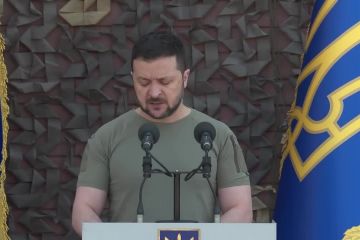 Участь Володимира Зеленського в урочистому заході з нагоди Дня Національної поліції України й у відкритті Центру стратегічного аналізу та прогнозування МВС України Участь Володимира Зеленського в урочистому заході з нагоди Дня Національної поліції України й у відкритті Центру стратегічного аналізу та прогнозування МВС України