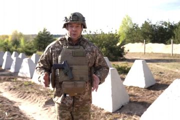 Командувач Об’єднаних Сил ЗС України генерал-лейтенант Сергій НАЄВ про інженерне обладнання Північної операційної зони:   Командувач Об’єднаних Сил ЗС України генерал-лейтенант Сергій НАЄВ про інженерне обладнання Північної операційної зони: