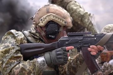 Атакувати, боронити, штурмувати та утримувати позиції, перемагати в бою — це вічні, незмінні і почесні завдання піхоти. Так було з давніх-давен, так є і сьогодні. Атакувати, боронити, штурмувати та утримувати позиції, перемагати в бою — це вічні, незмінні і почесні завдання піхоти. Так було з давніх-давен, так є і сьогодні.