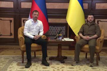 Президент України Володимир Зеленський провів зустріч з Прем'єр-міністром Словацької Республіки Едуардом Хегером, який перебуває в нашій країні з візитом Президент України Володимир Зеленський провів зустріч з Прем'єр-міністром Словацької Республіки Едуардом Хегером, який перебуває в нашій країні з візитом