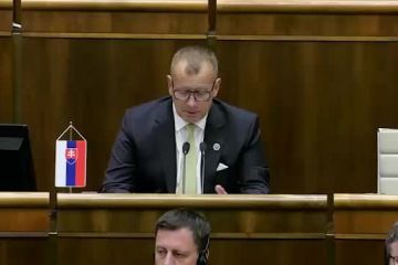 Російське вторгнення в Україну : Звернення Президента України Володимира Зеленського до політиків і народу Словаччини. Російське вторгнення в Україну : Звернення Президента України Володимира Зеленського до політиків і народу Словаччини.